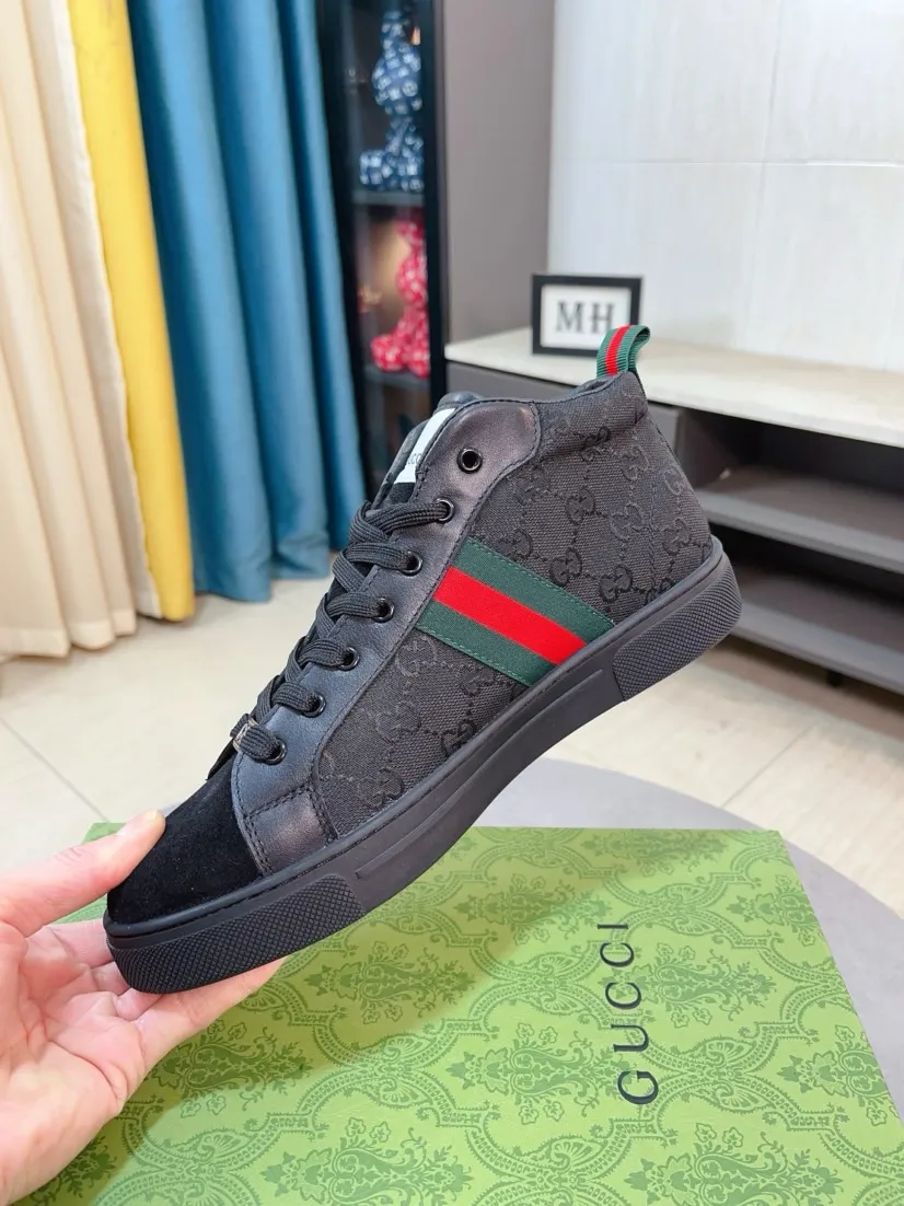 Men's shoes 💰440🌹🌹GUCCI [Gucci] New high-top men's shoes, a high-end brand, the latest fashionable casual men's shoes, trendy and versatile, relaxed and sporty style, uppers imported from Italy, first-layer cowhide, genuine leather lining, and ultra-fine workmanship. Original personalized fashionable rubber wear-resistant outsole, light and comfortable on the foot, size 38-44